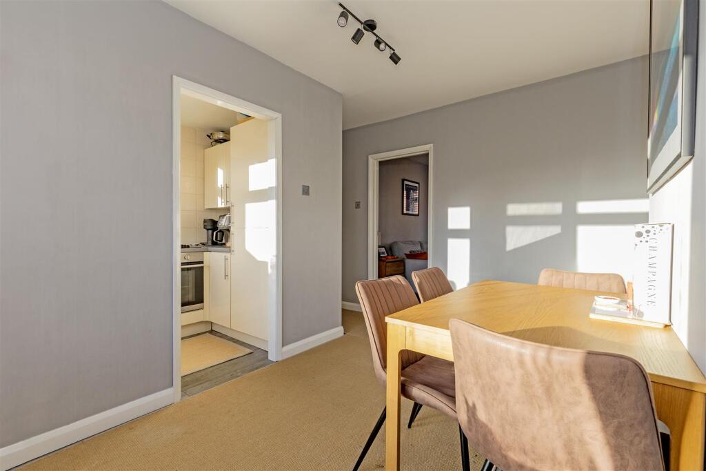 Dining Room-3.jpg