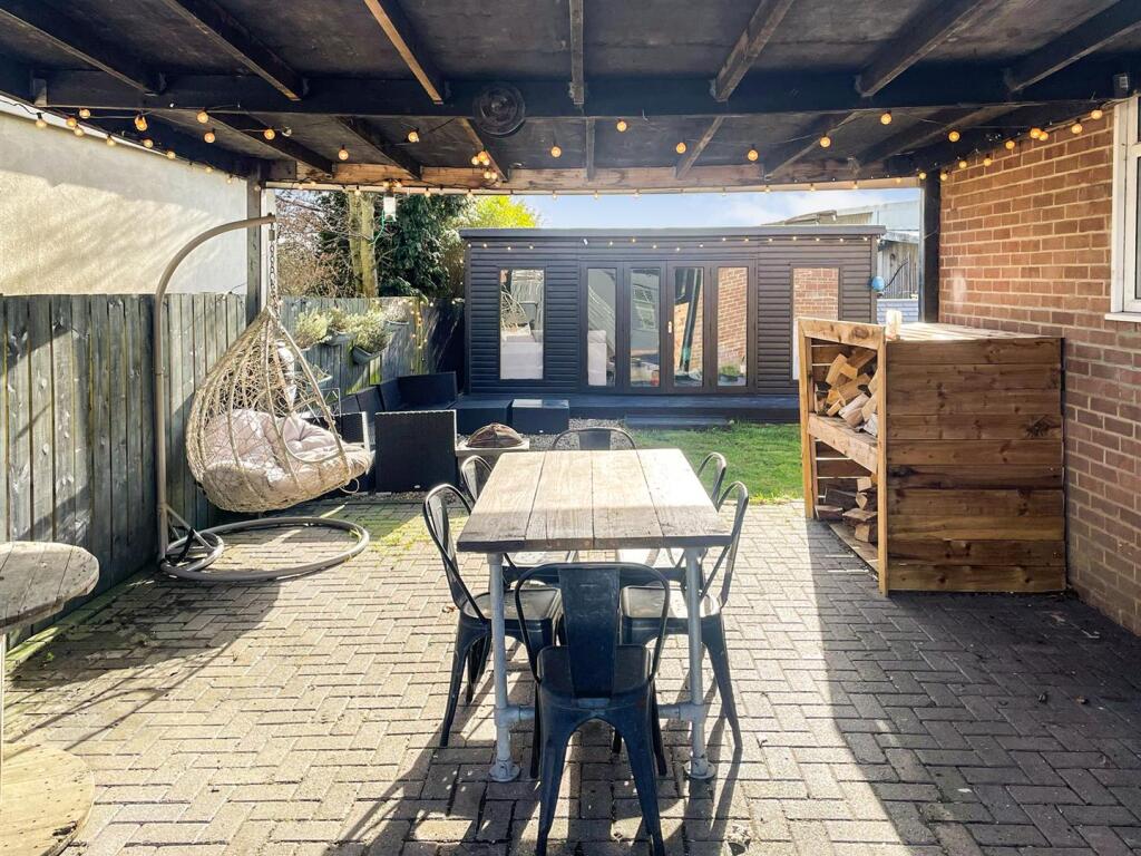 WhatsApp Image 2025-02-25 at 16.43.57_f6909d46.jpg