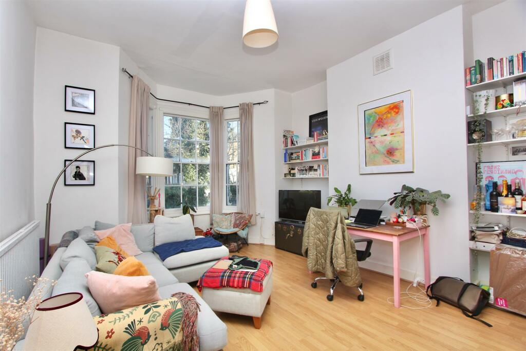 Lordship Road, N16
