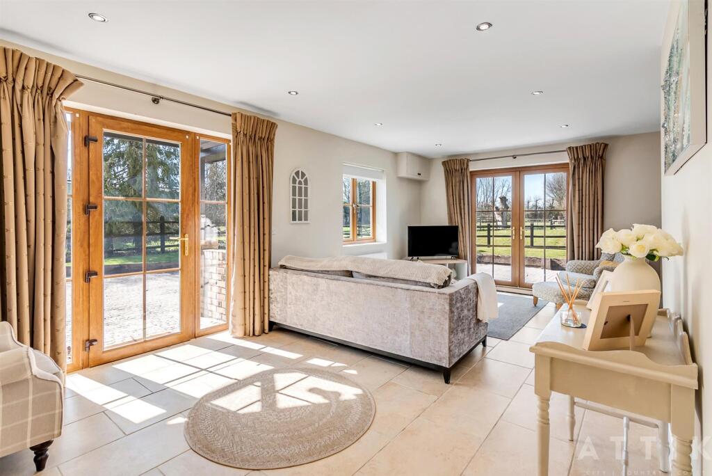 3 Town Farm Cottages, Chediston IP19 OBE (14).jpg