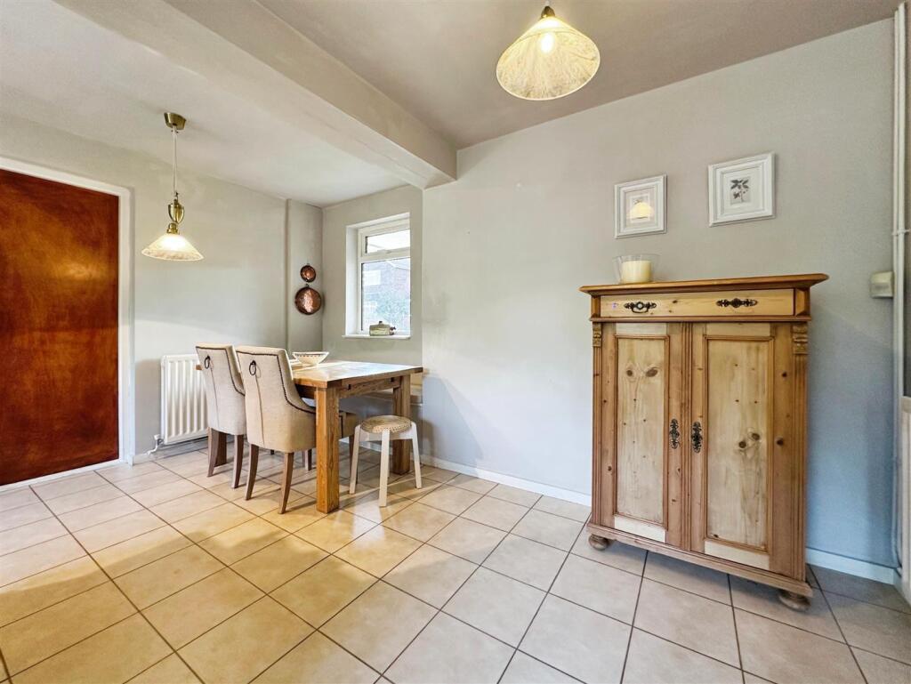 e2a8c4f1-image_picker_4769753B-C982-4174-9658-ED66