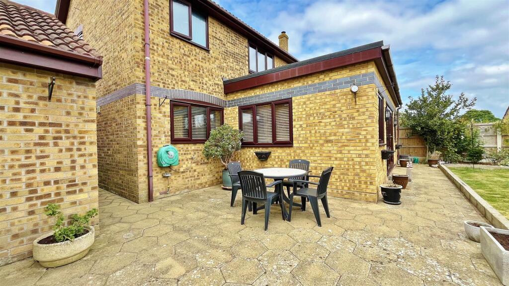 Outside - Rear