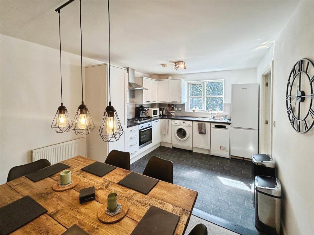 b35b2b04--4273-87E4-34FB271EDB76-39660-00001A0E25A