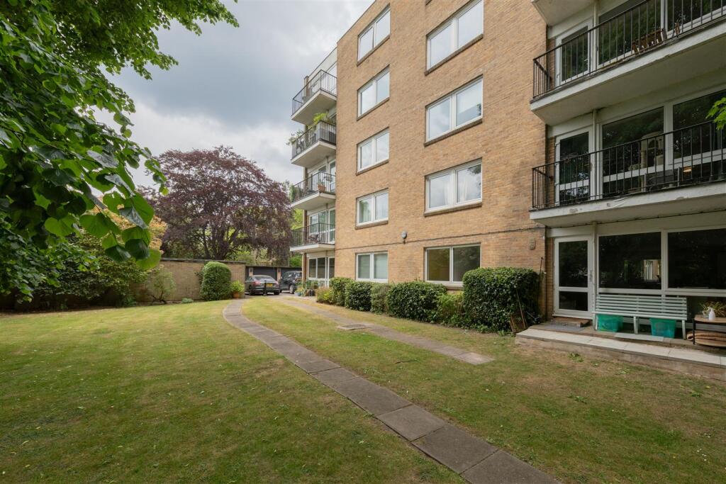 Orwell Lodge, 4, Hermitage Walk, E18