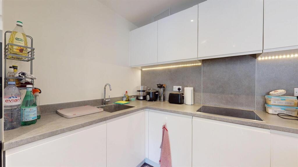 6883acc559179d9ce6fd408c_5448d9d6c7c50392ea6bd15d8