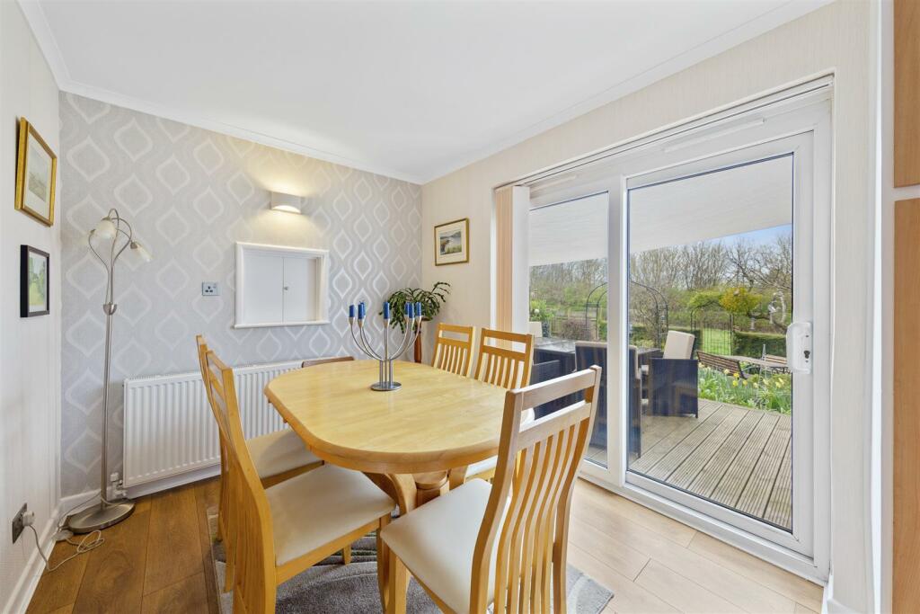 Breakfast Room
