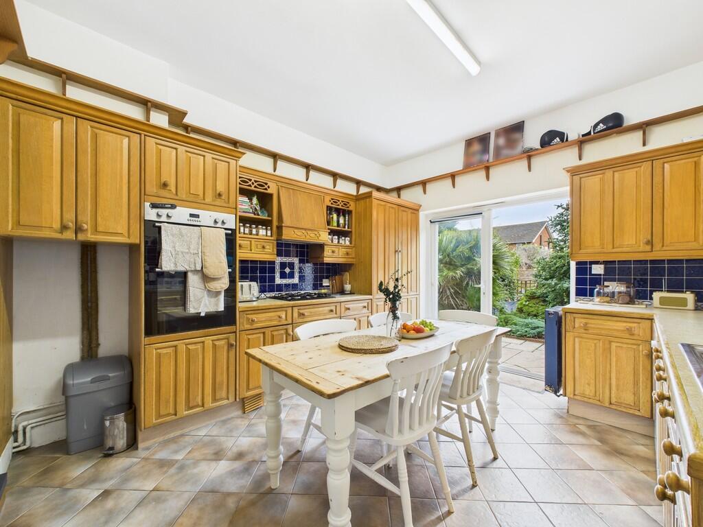 CAM03519G0-PR0381...