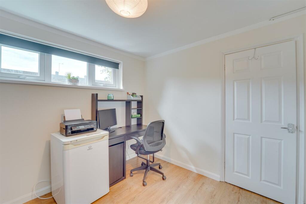 223 New Cheveley Rd, Newmarket-9.jpg