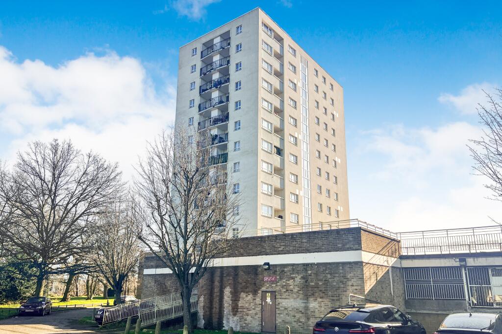 21 Newton House, Exeter Road, Enfield EN3 7TT