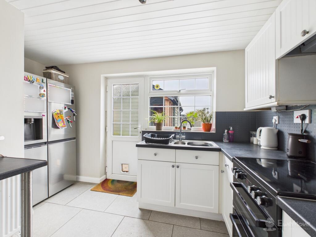 Kitchen- Mark Stephens EweMove Newmarket and Soham
