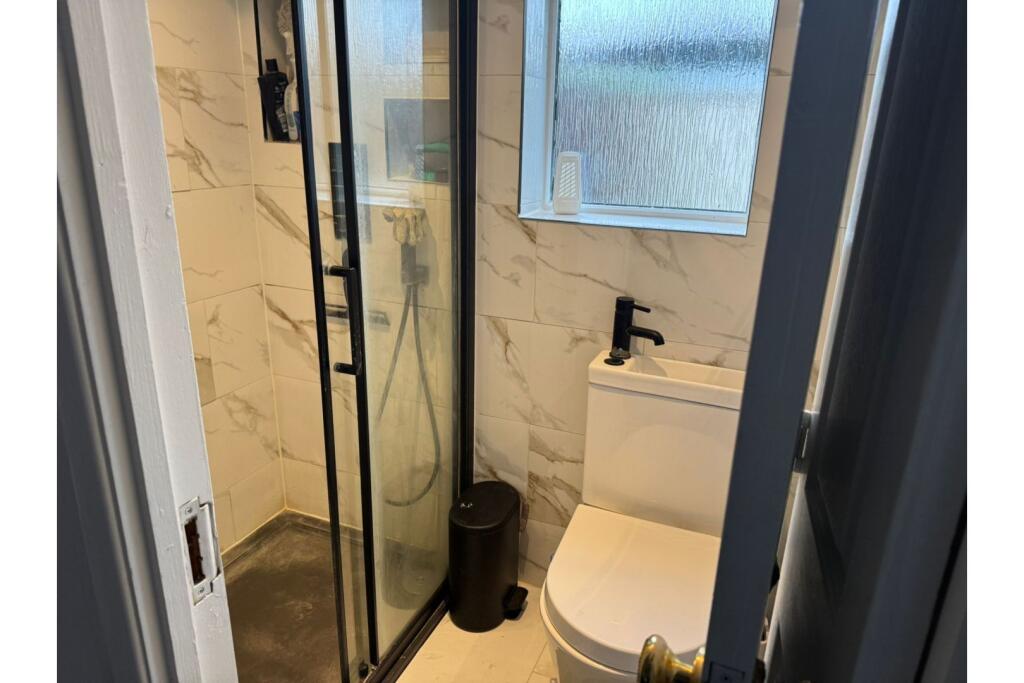Annex En-Suite