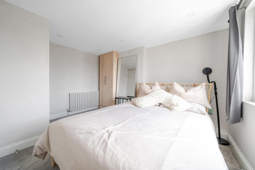 1312871-9-68594e6...