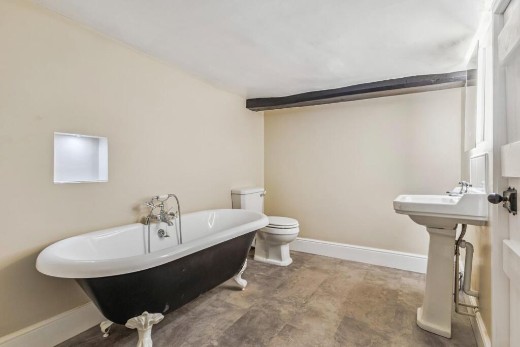 97693_81 Castle Street(21).jpg