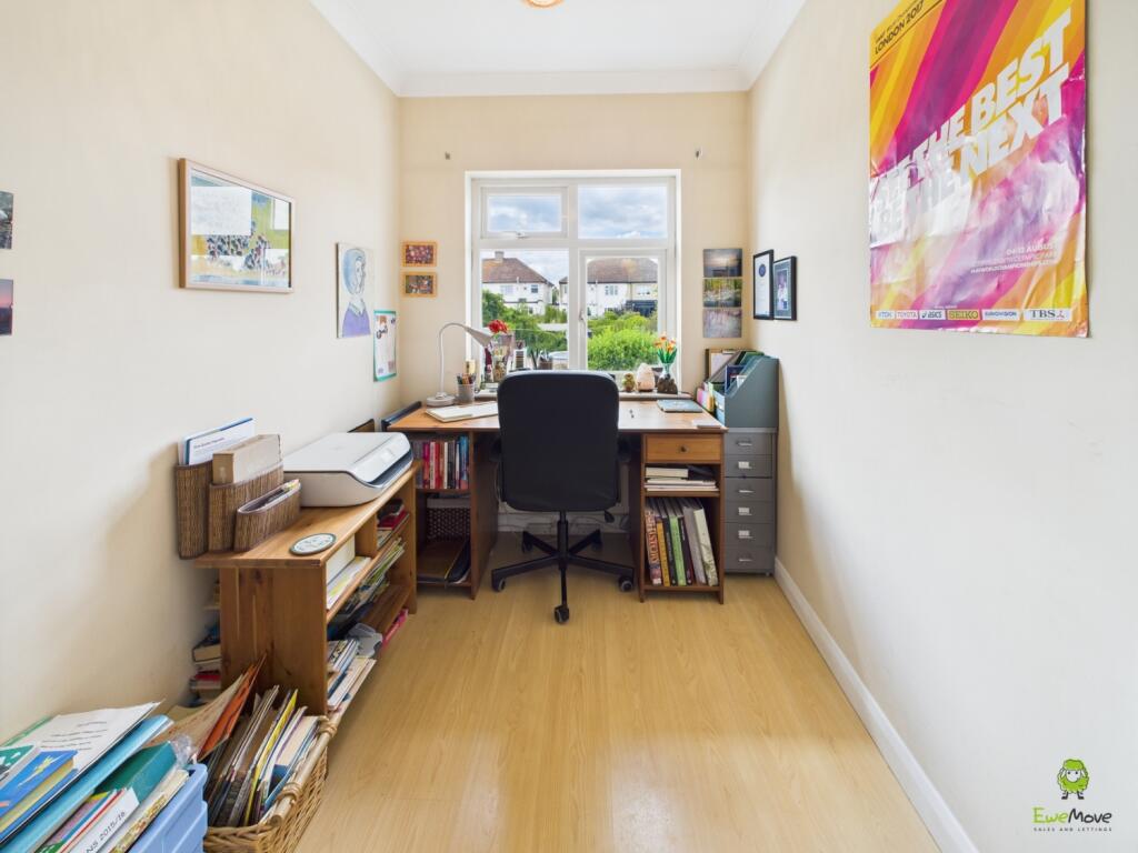 Presented By Clinton Crawford - Ewemove Bexley and