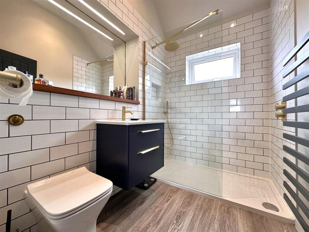 En-Suite Shower Room 151