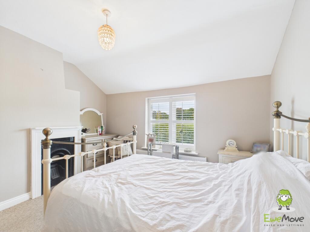 EweMove Estate Agents Basingstoke - Upper Sherbour