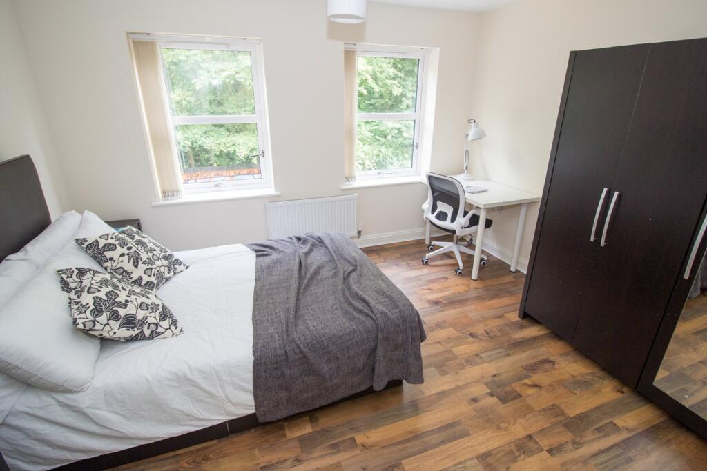 Student Digs - Blue 