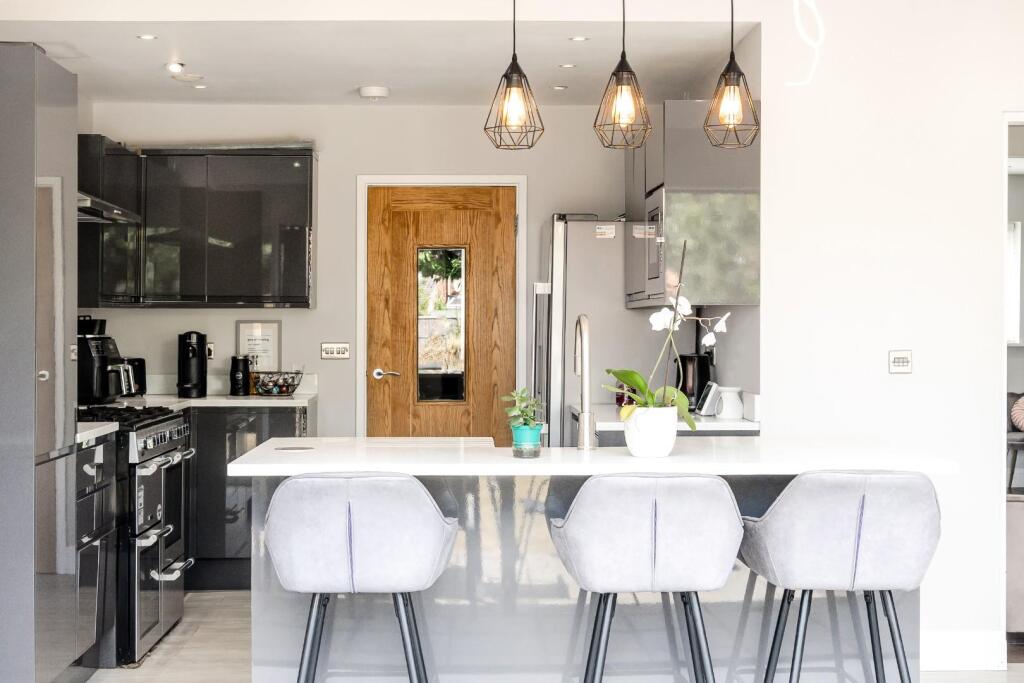 MERLAND RISE (5).jpg