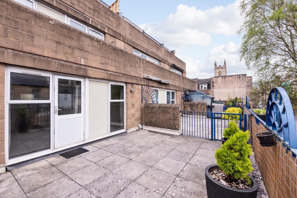 49 Lampards Buildings Bath BA1 2RW-3.jpg