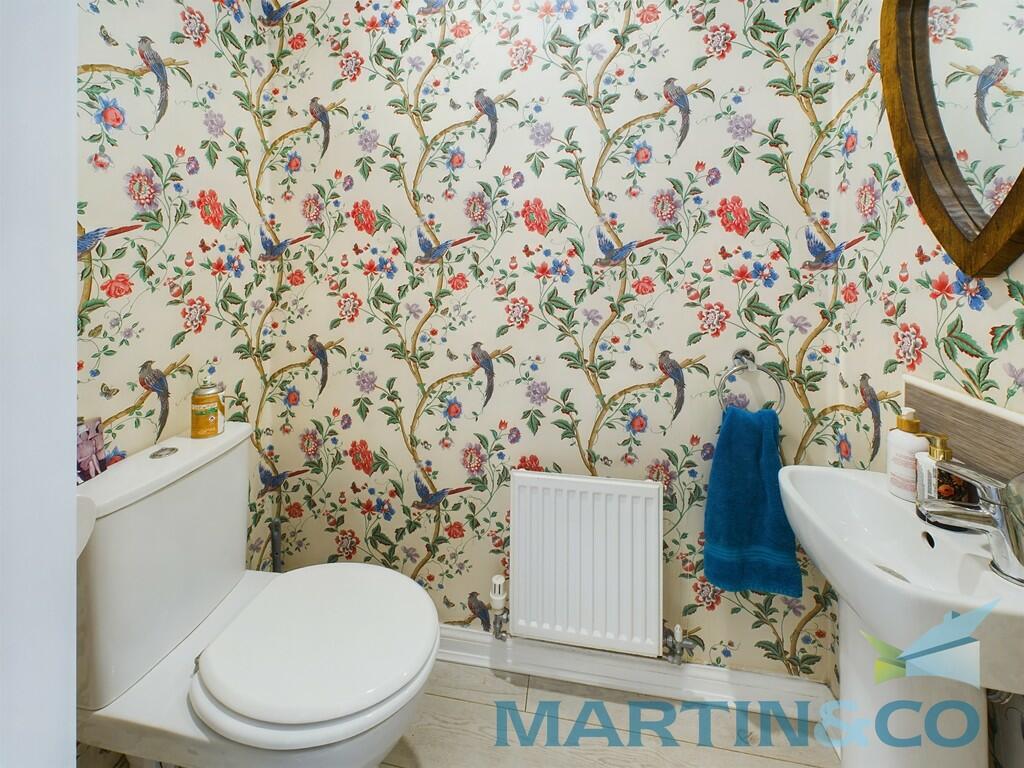 CAM01870G0-PR0144...