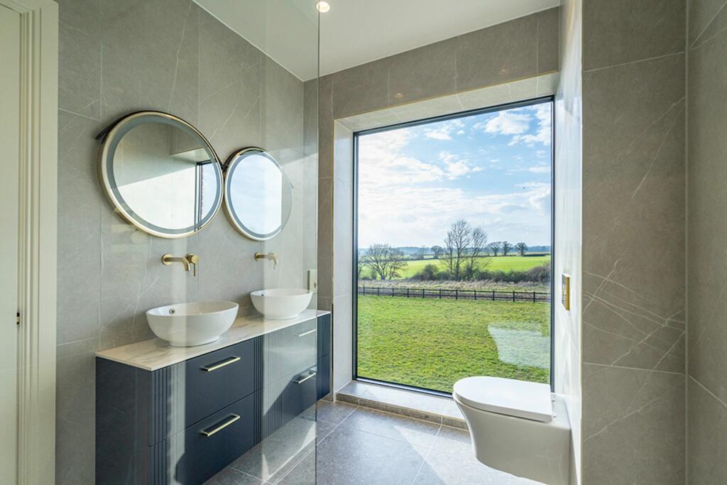 Bedroom One Ensuite