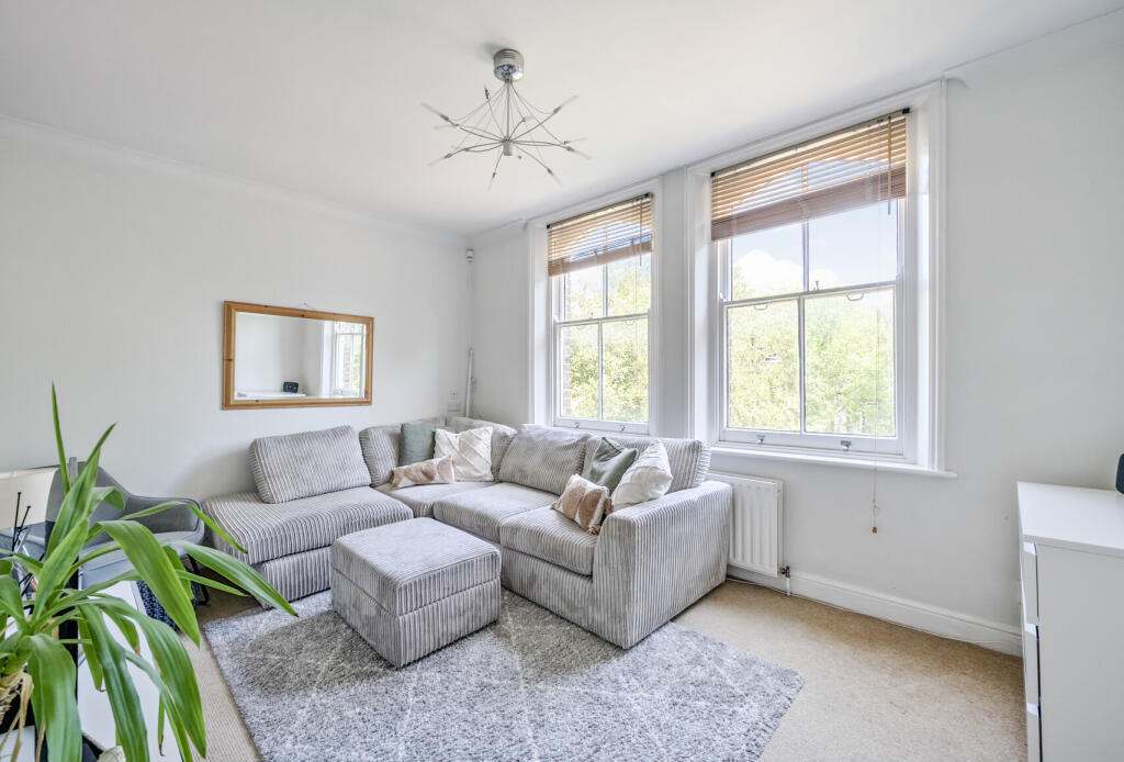 1313593-12-685e9c...