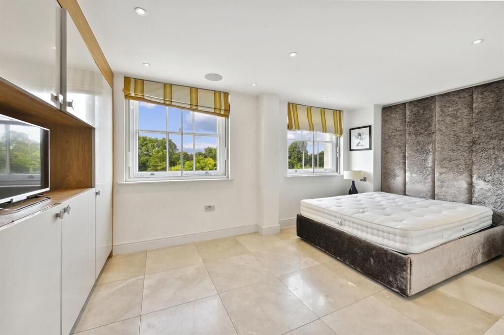 16 York Terrace West (1).jpg