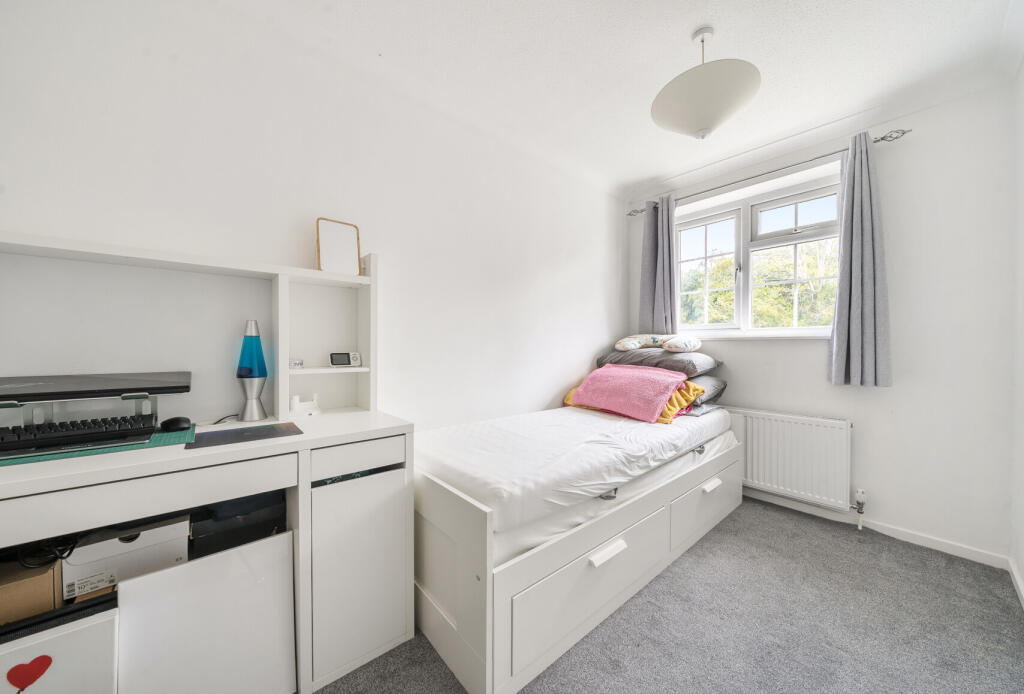 1343066-4-68b1931...