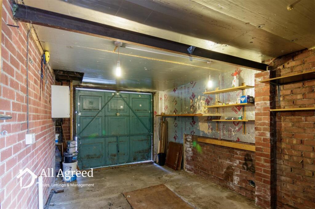 GARAGE