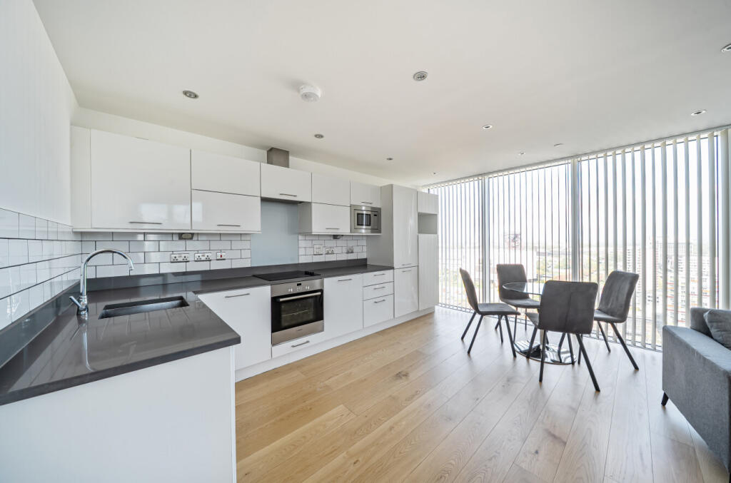 1365169-10-68e7a1...