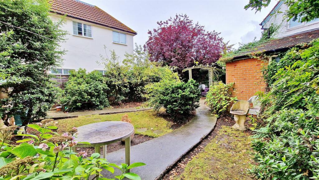 Outside - Rear