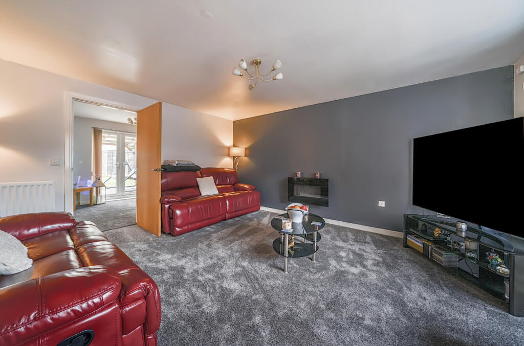 1304500-12-684814...