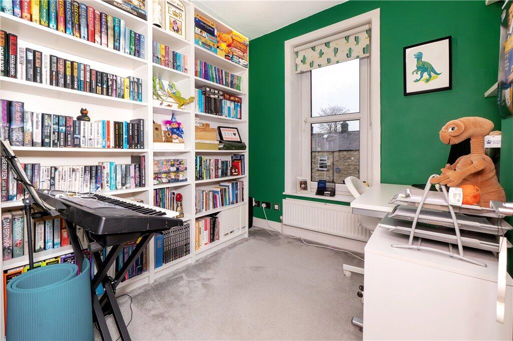 Bedroom/Office