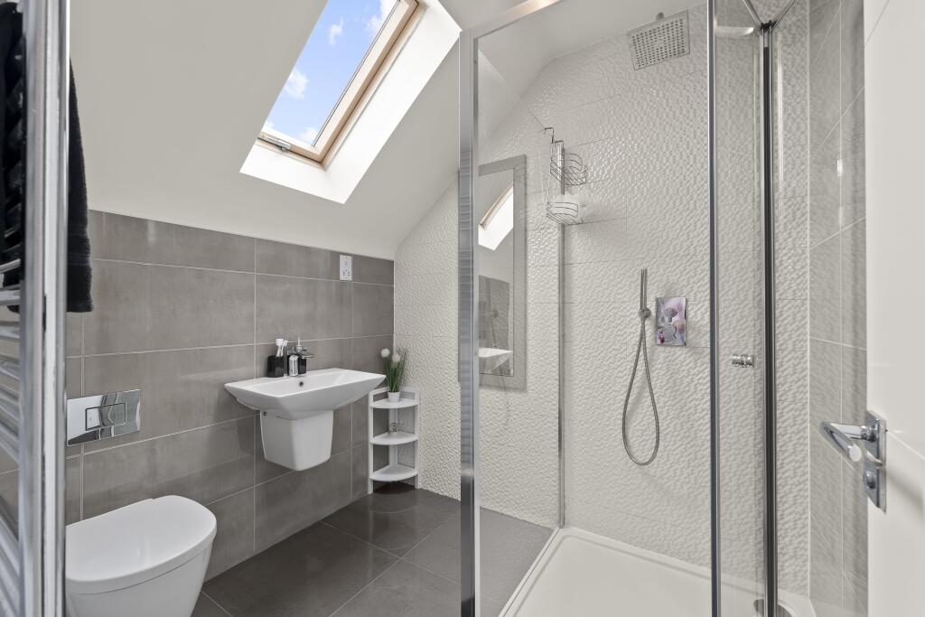 En-suite Bathroom