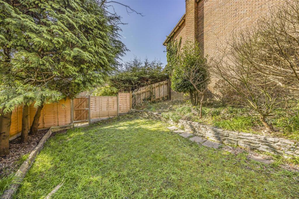 5 Deeping Gate, Waterlooville-PorticoMarketing-Sol