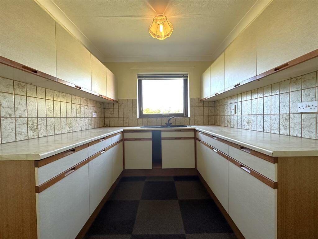 Kitchen 339