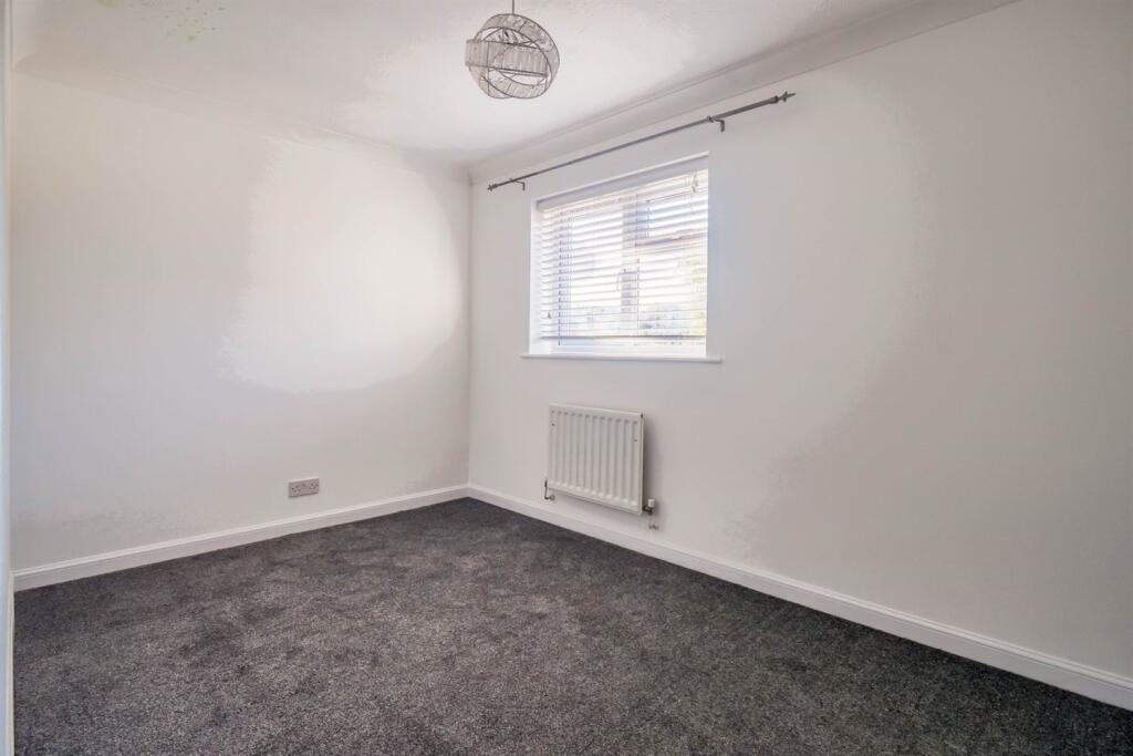 2 bedroom Terraced House in Rayleigh