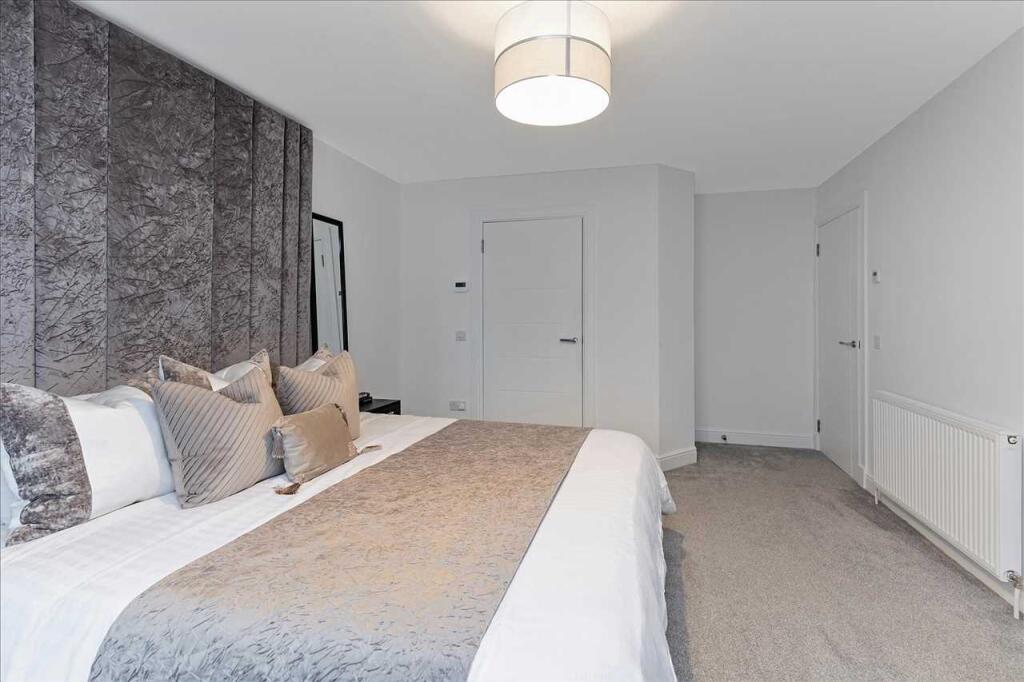 Bedroom One (2)