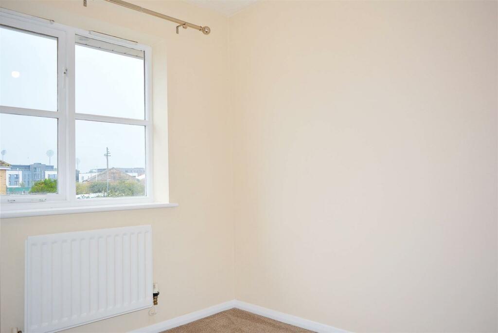 Bedroom 4.jpeg