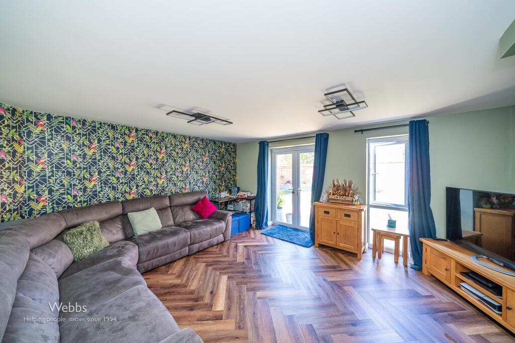 N © Webbs Estate Agents © (91 of 123) copy.jpg