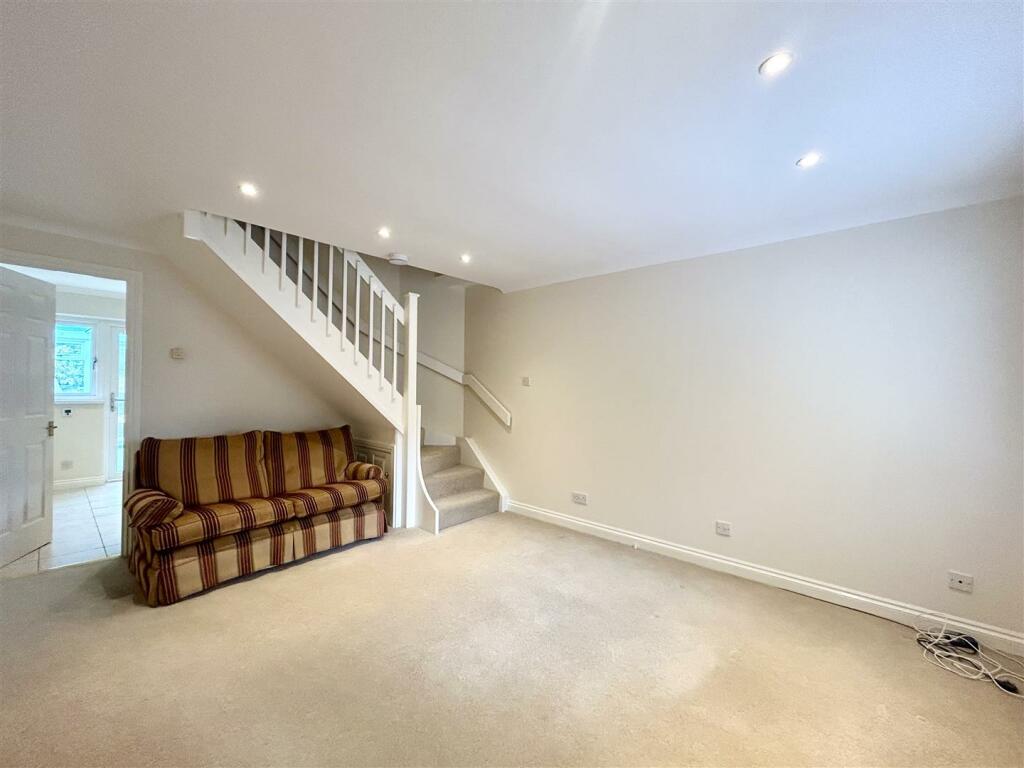 Living room.jpeg