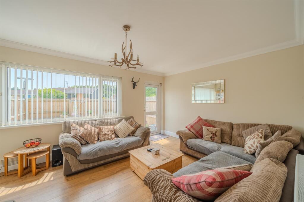 2 Stokes Drive-14.jpg