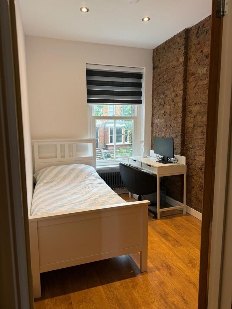 38207156-231a-44e...