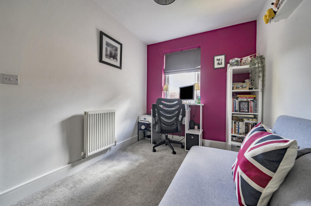 1371988-2-68f8de9...