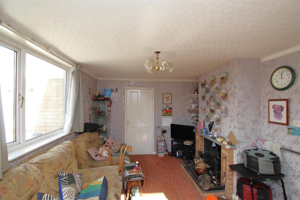 Living Room.JPG