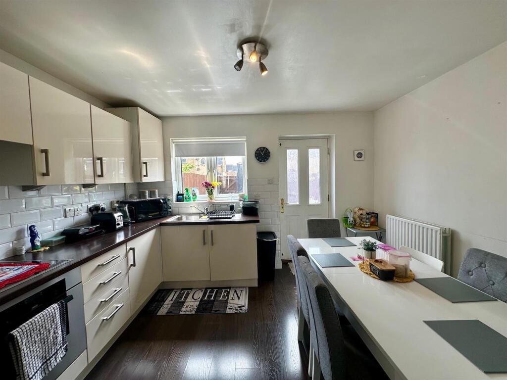 Kitchen/Breakfast Room