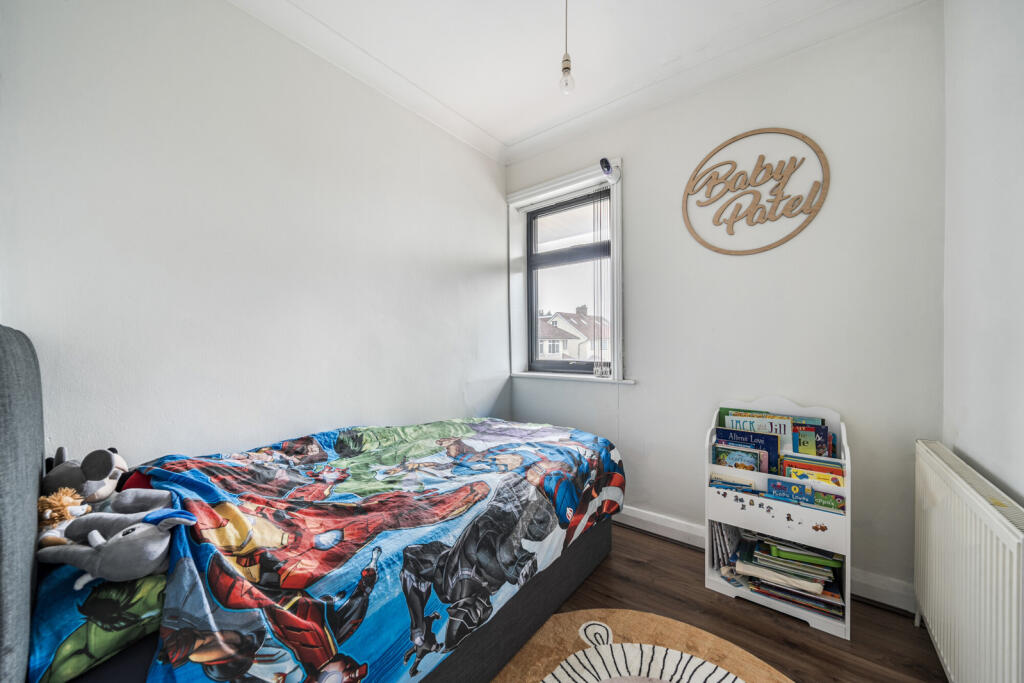 1298089-15-682dbc...