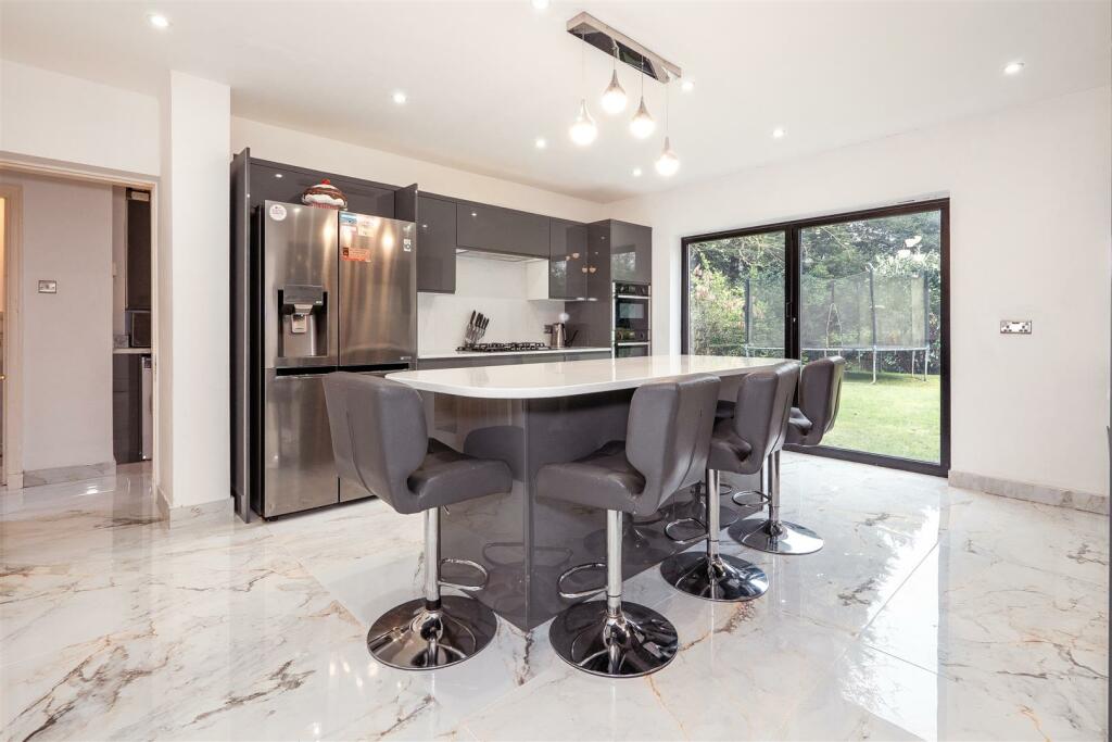 Breakfast Kitchen