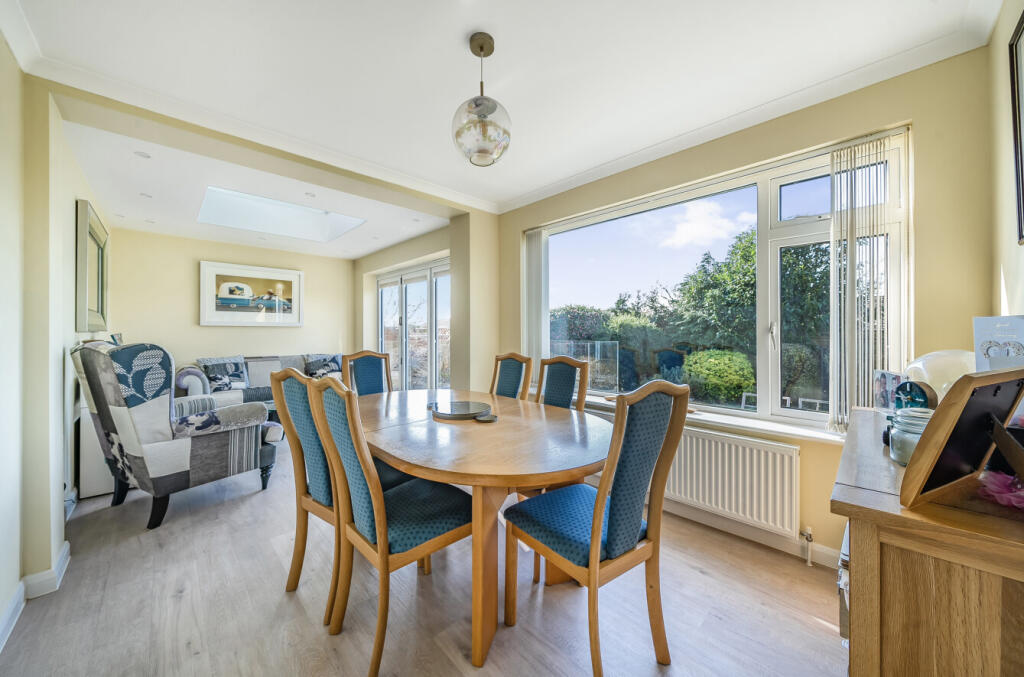 Dining &amp; Family Room