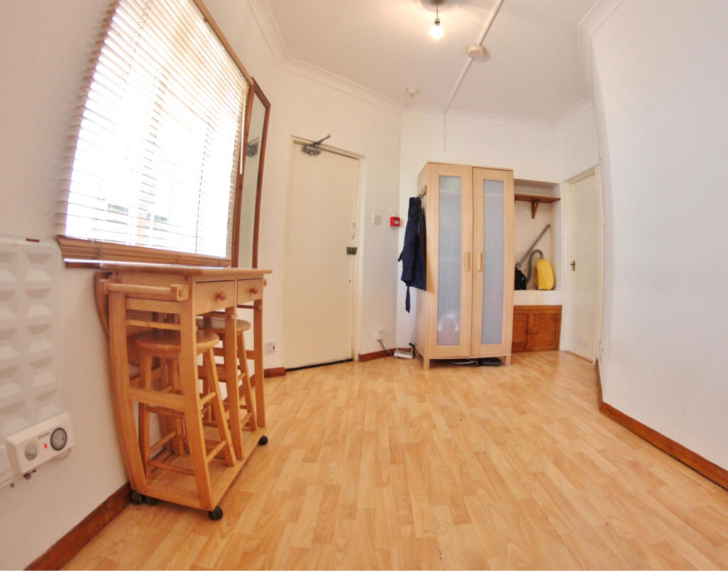 Lounge / Bedroom